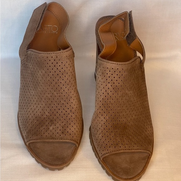 Franco Sarto Analise Brown Suede Heeled Sandal Size 8 Medium - Picture 6 of 6